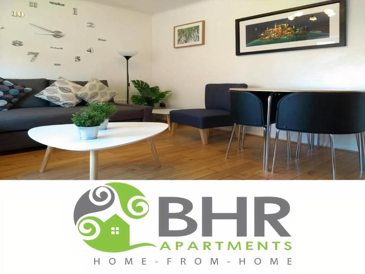 Very Central Location- Free Parking - 2 Bedrooms Belfast Buitenkant foto