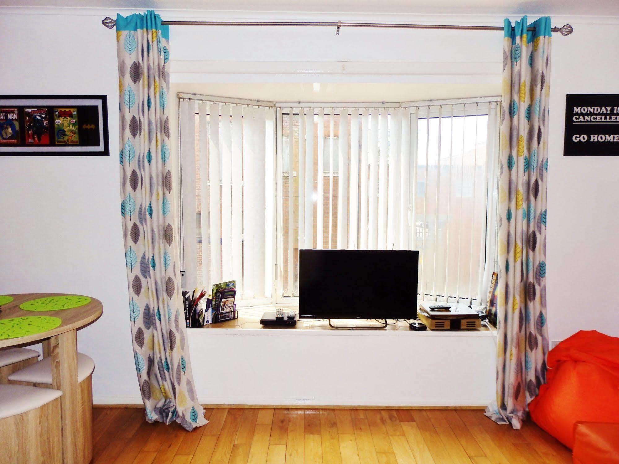 Very Central Location- Free Parking - 2 Bedrooms Belfast Buitenkant foto