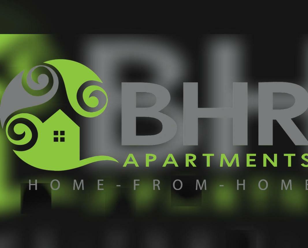 Very Central Location- Free Parking - 2 Bedrooms Belfast Buitenkant foto