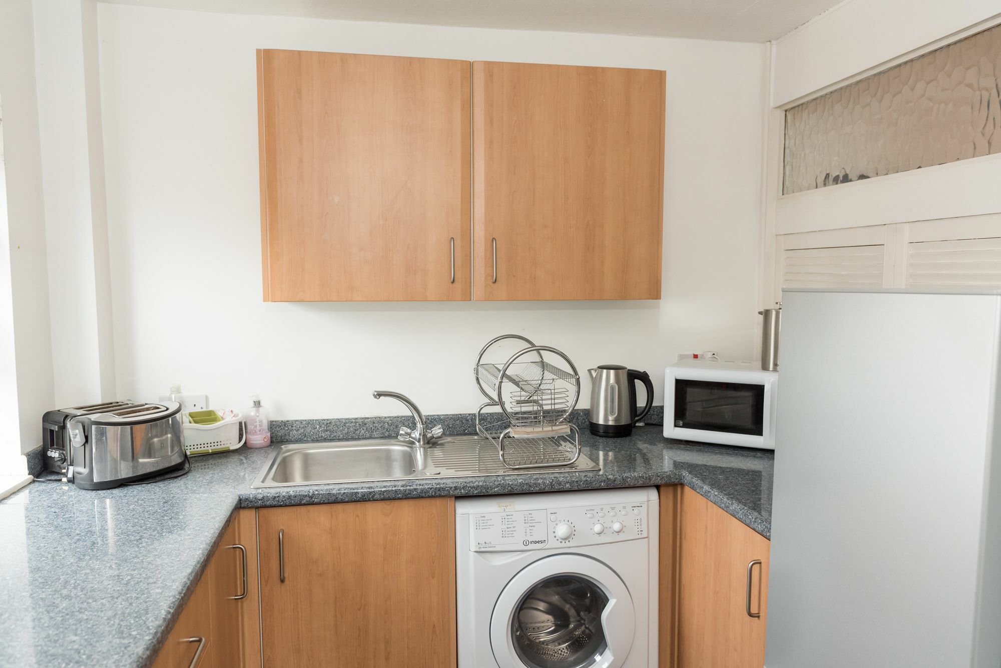 Very Central Location- Free Parking - 2 Bedrooms Belfast Buitenkant foto