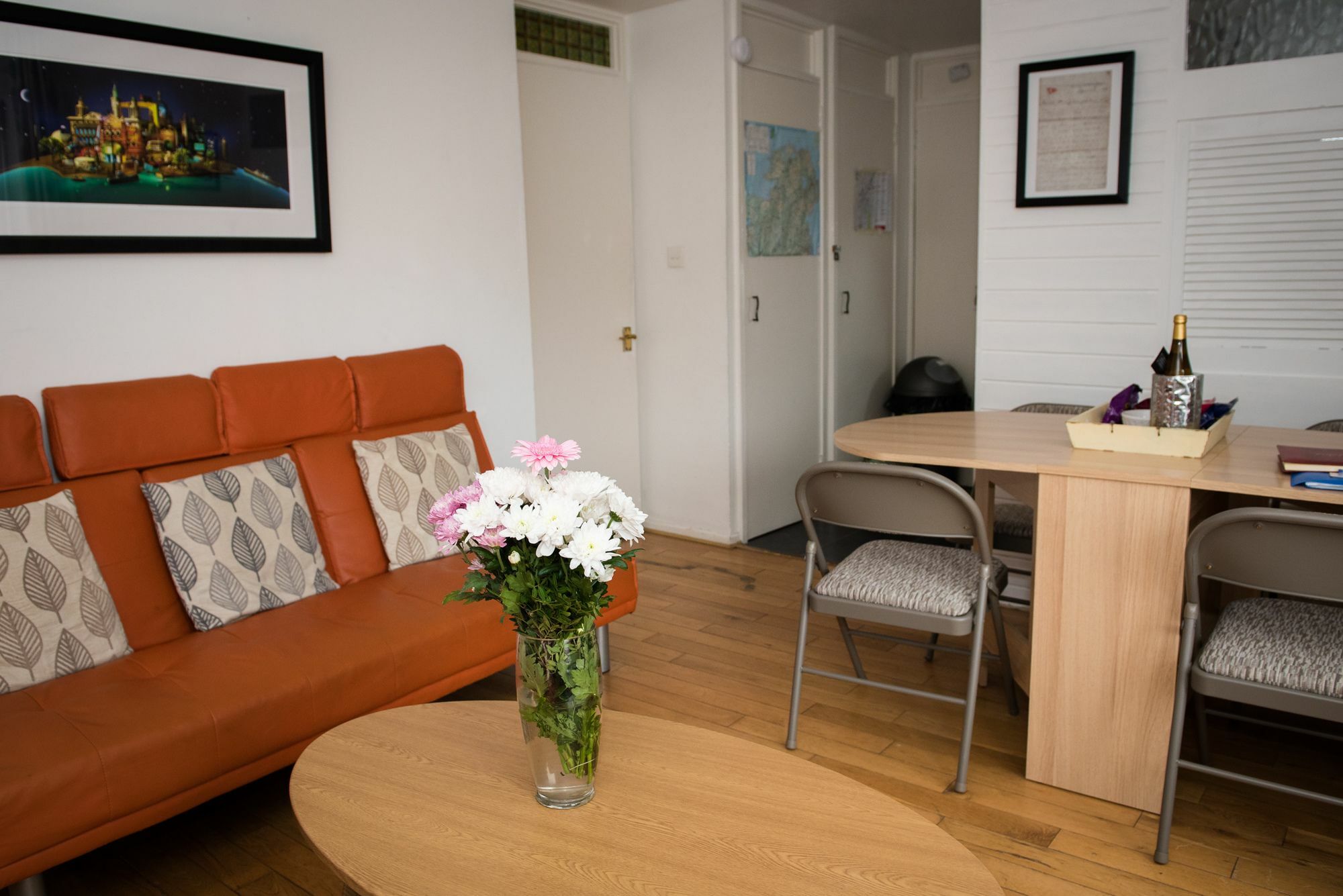 Very Central Location- Free Parking - 2 Bedrooms Belfast Buitenkant foto